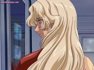 Krāšņa anime blondīne izpaužas paberzējot