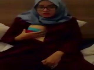 Hidżab dziewczyny solo masturbacja mój niece, x oceniono klips 76